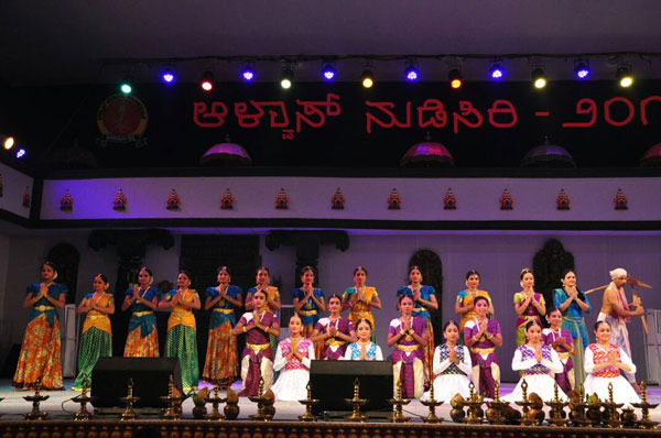 program-at-alvas-nudisiri-2016